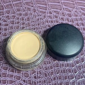 Mac soft ochre paint pot